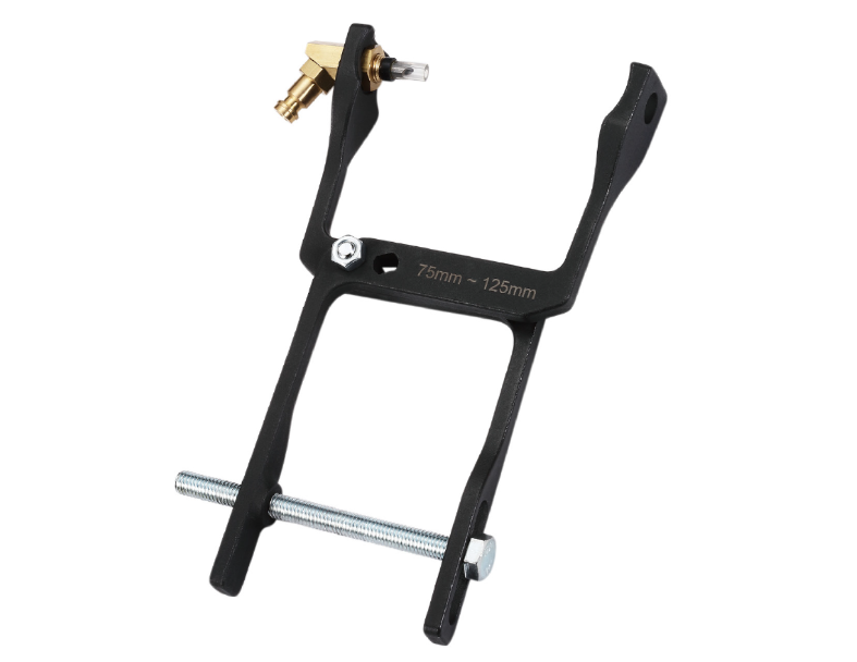 CLAMPING DEVICE FOR ENGINE OIL PRESSURE TEST