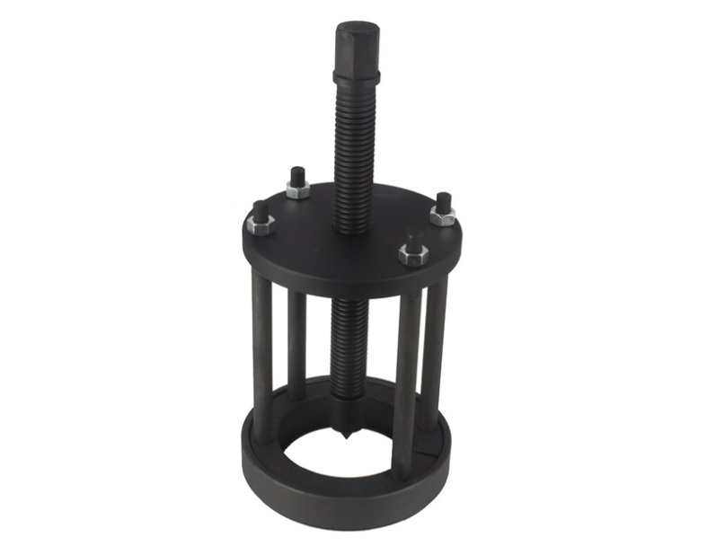 MAN TRACTOR AXLE BEARING EXTRACTOR 